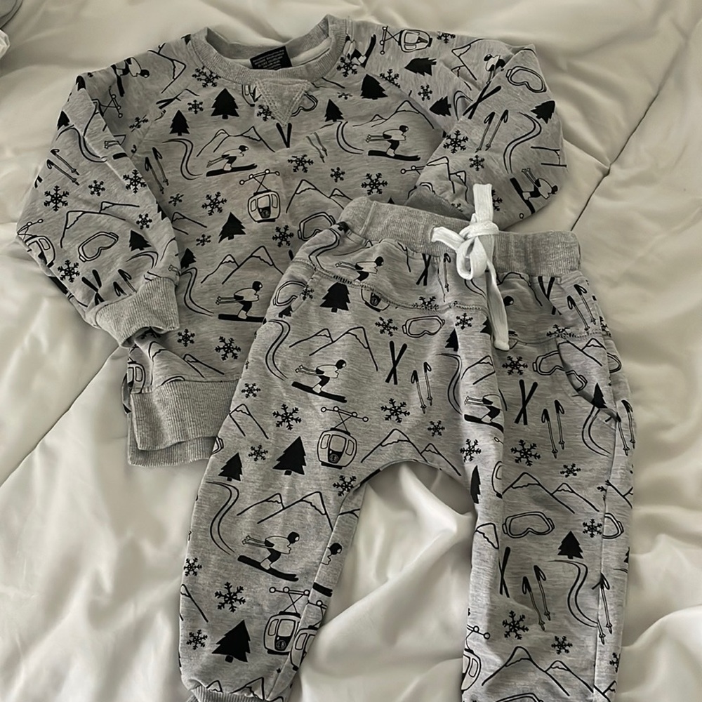 Little Bipsy matching set. 2T-3T. Adorable